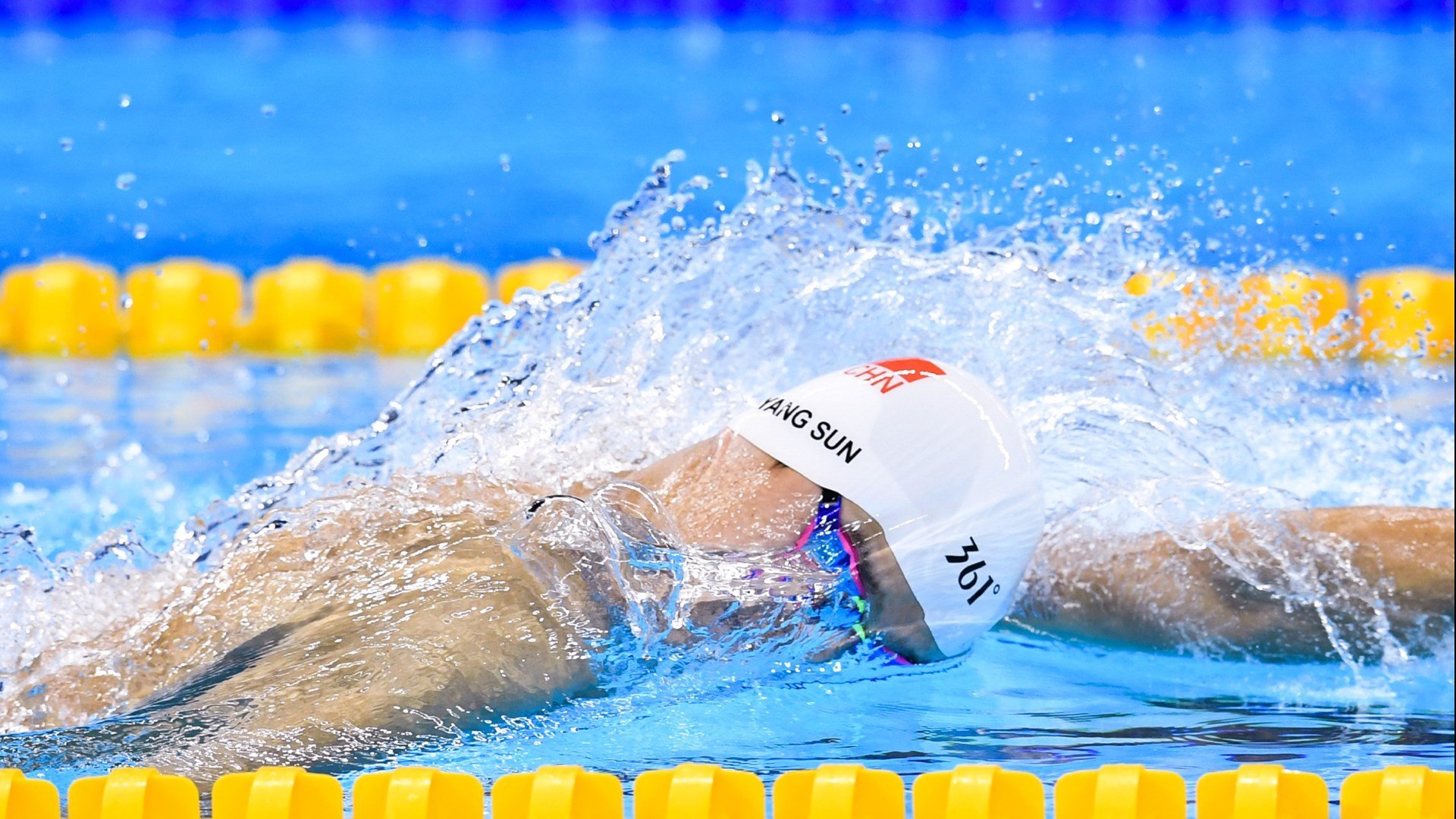 新星登场：联盟新秀的成长轨迹分析，新秀联赛