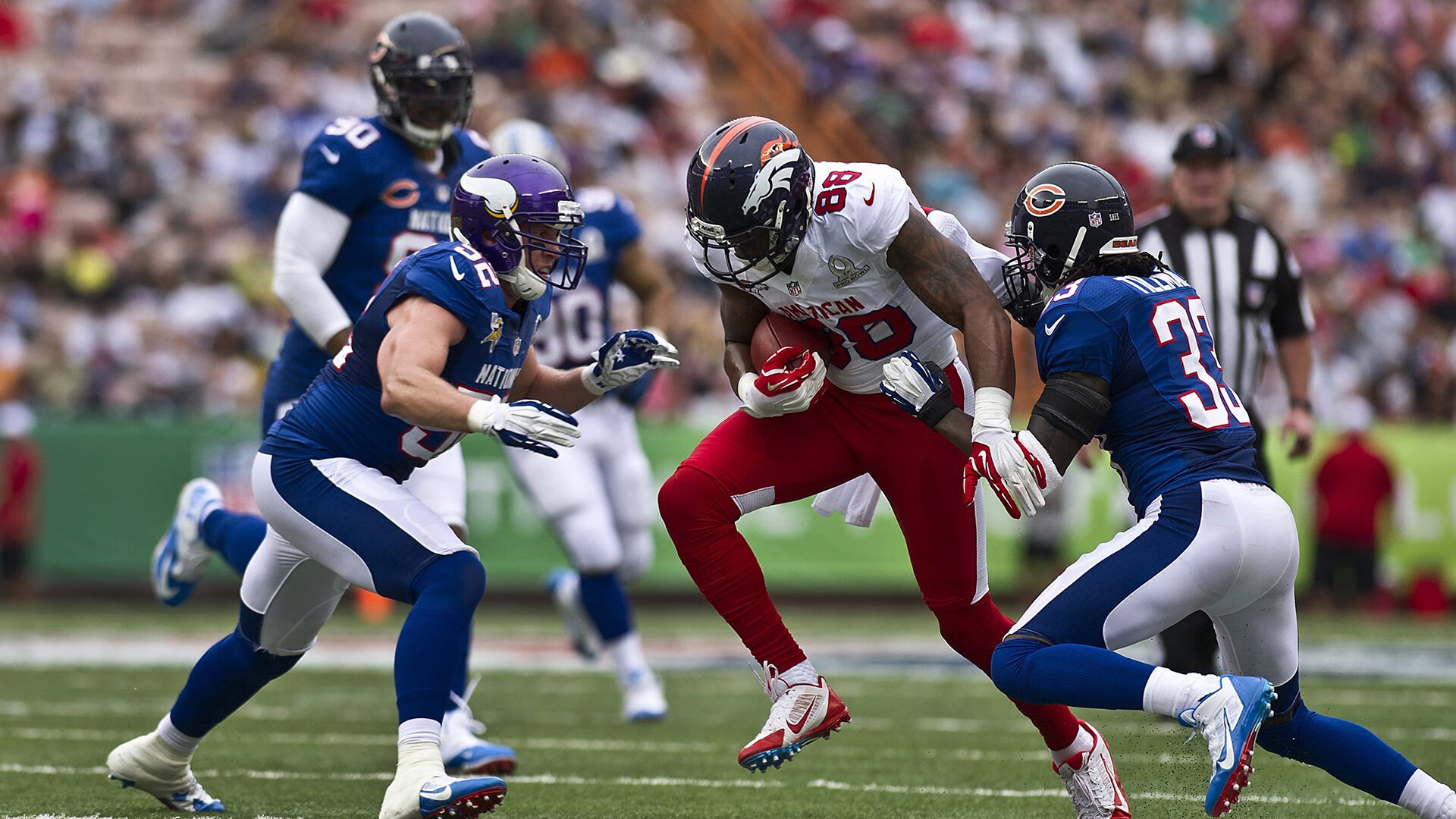 特色水上花样滑冰,冰上舞蹈的梦幻盛宴,水上花样比赛